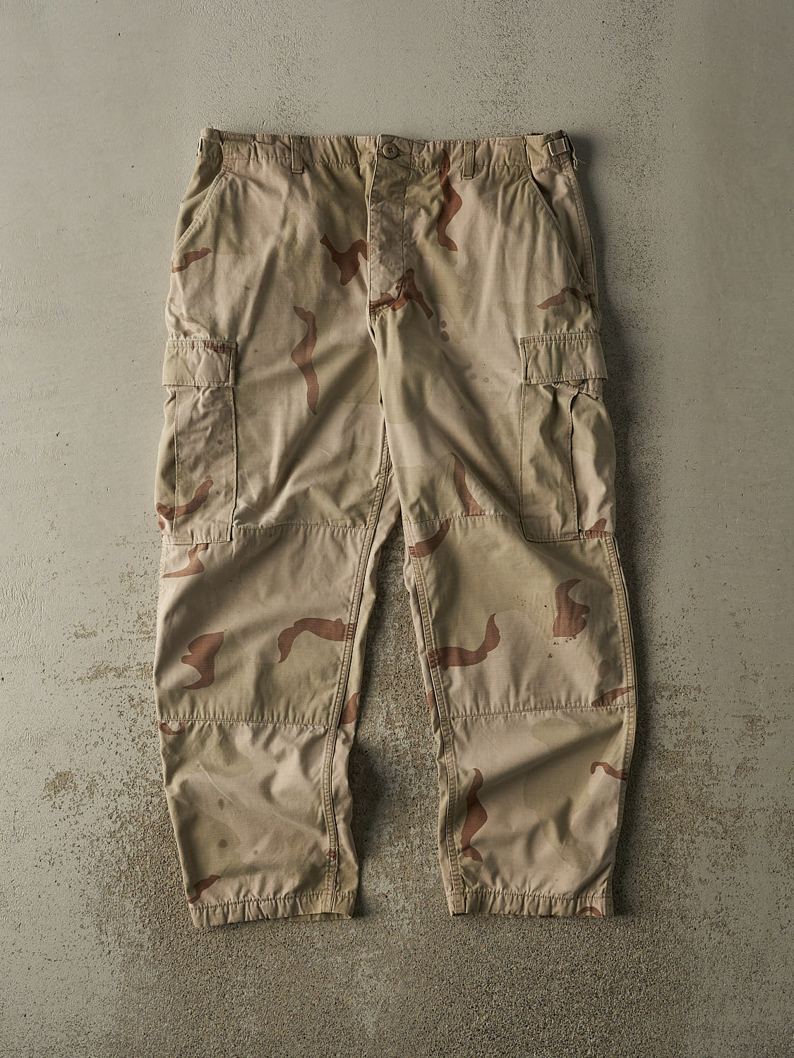 Vintage 90s Desert Camo Cargo Pants (36x29)