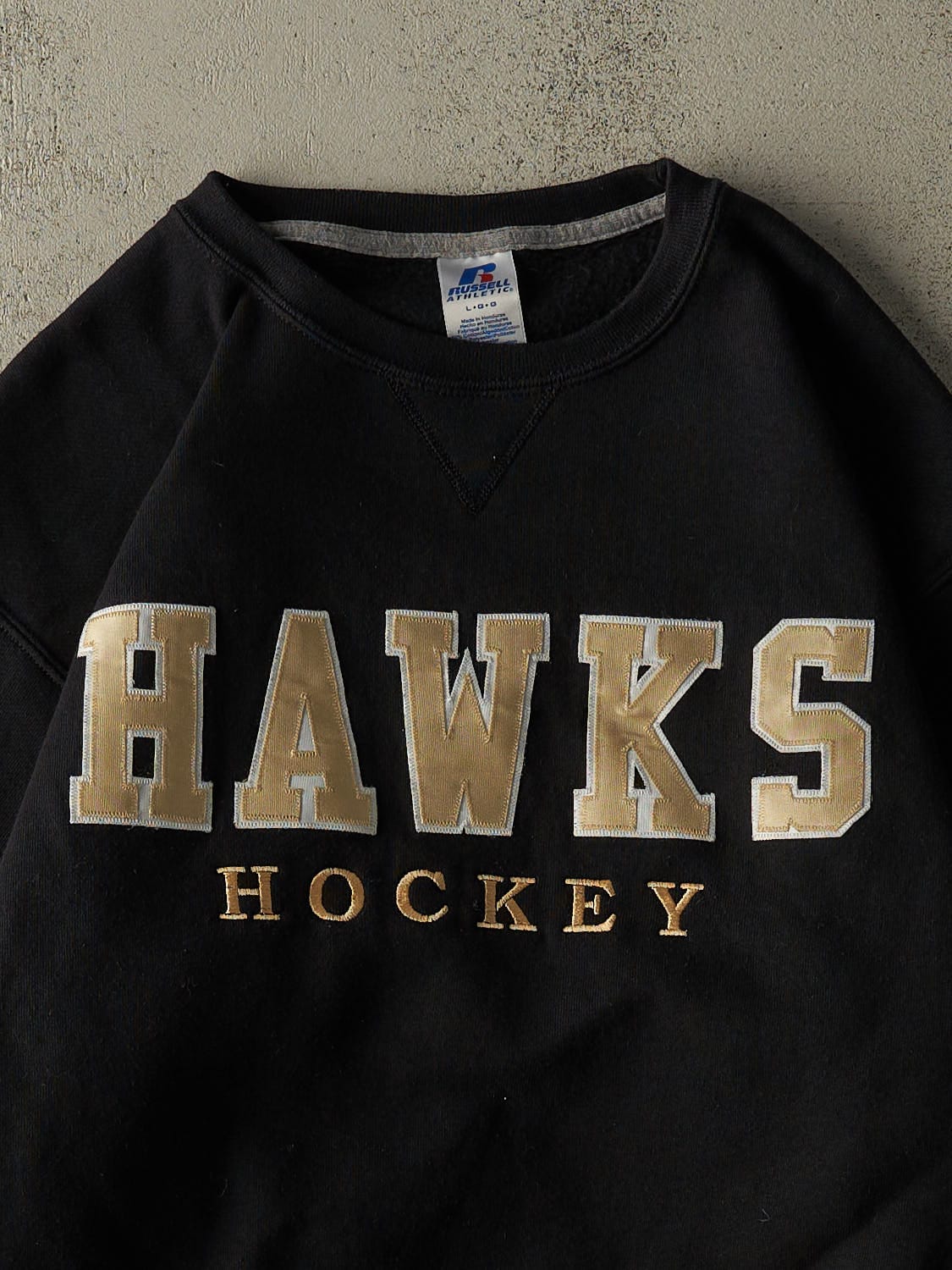 Vintage Y2K Black Russell Athletic Hawks Hockey Crewneck (M/L)