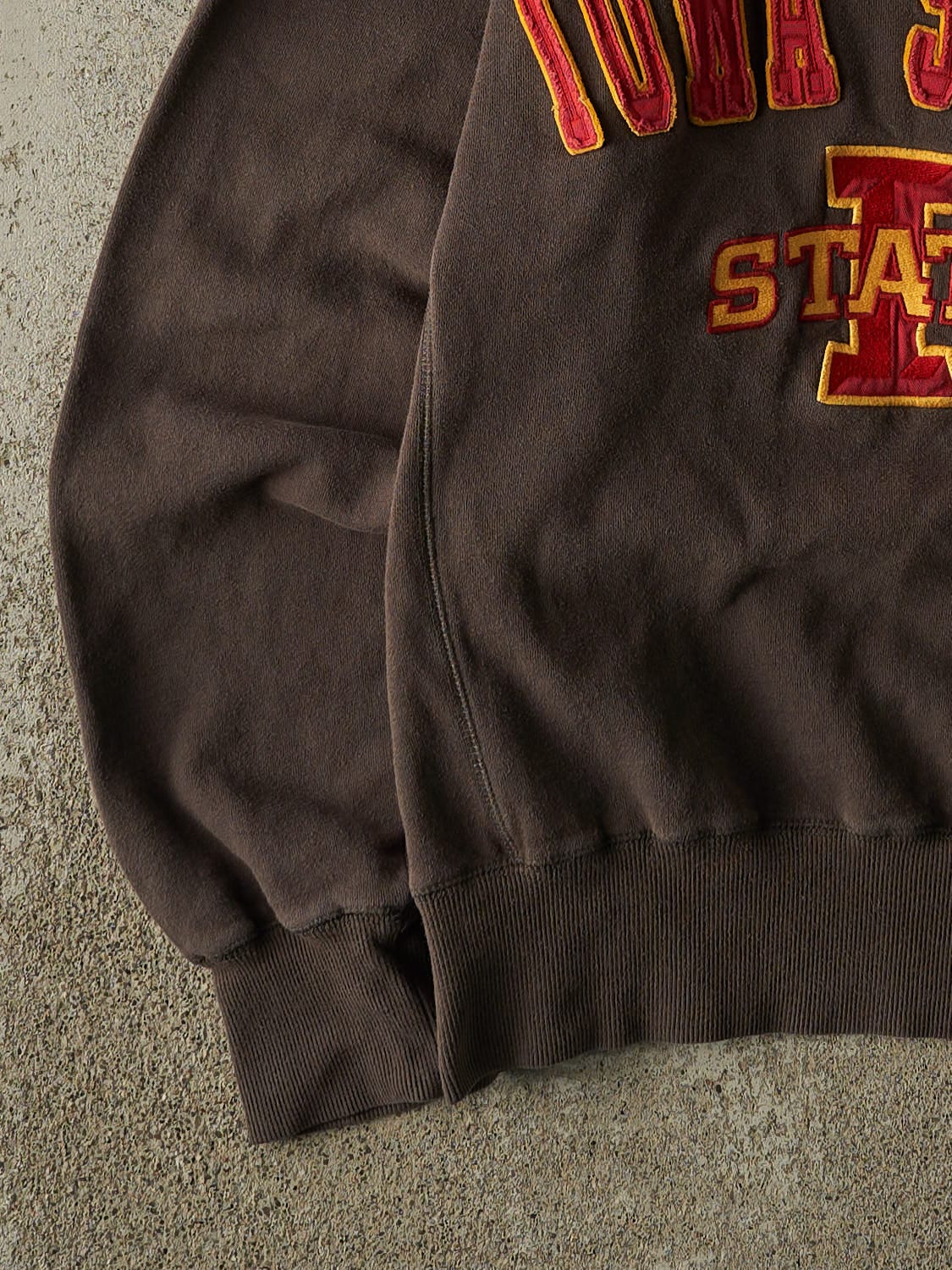 Vintage 90s Charcoal Grey Iowa State University Embroidered Crewneck (M/L)