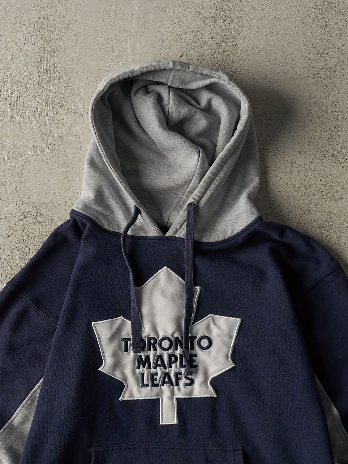 Vintage Y2K Navy Blue Toronto Maple Leafs Hoodie (M)
