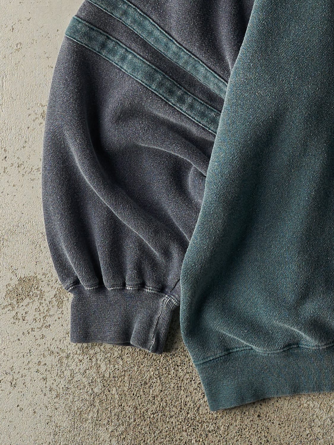 Vintage 90s Washed Green & Navy Quarter Button Sweatshirt (M/L)