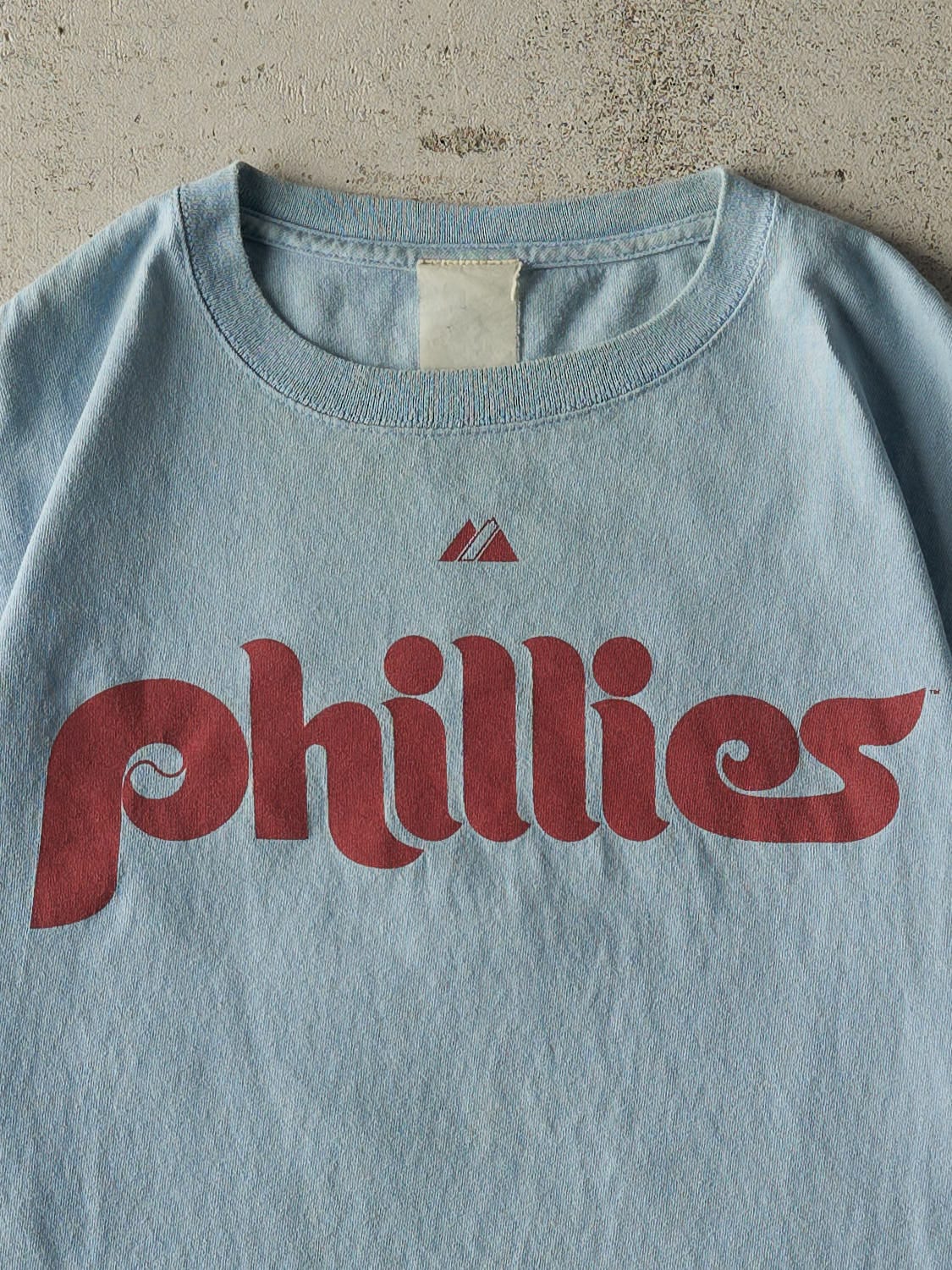 Vintage Y2K Baby Blue Philadelphia Phillies #20 Mike Schmidt Tee (M/L)