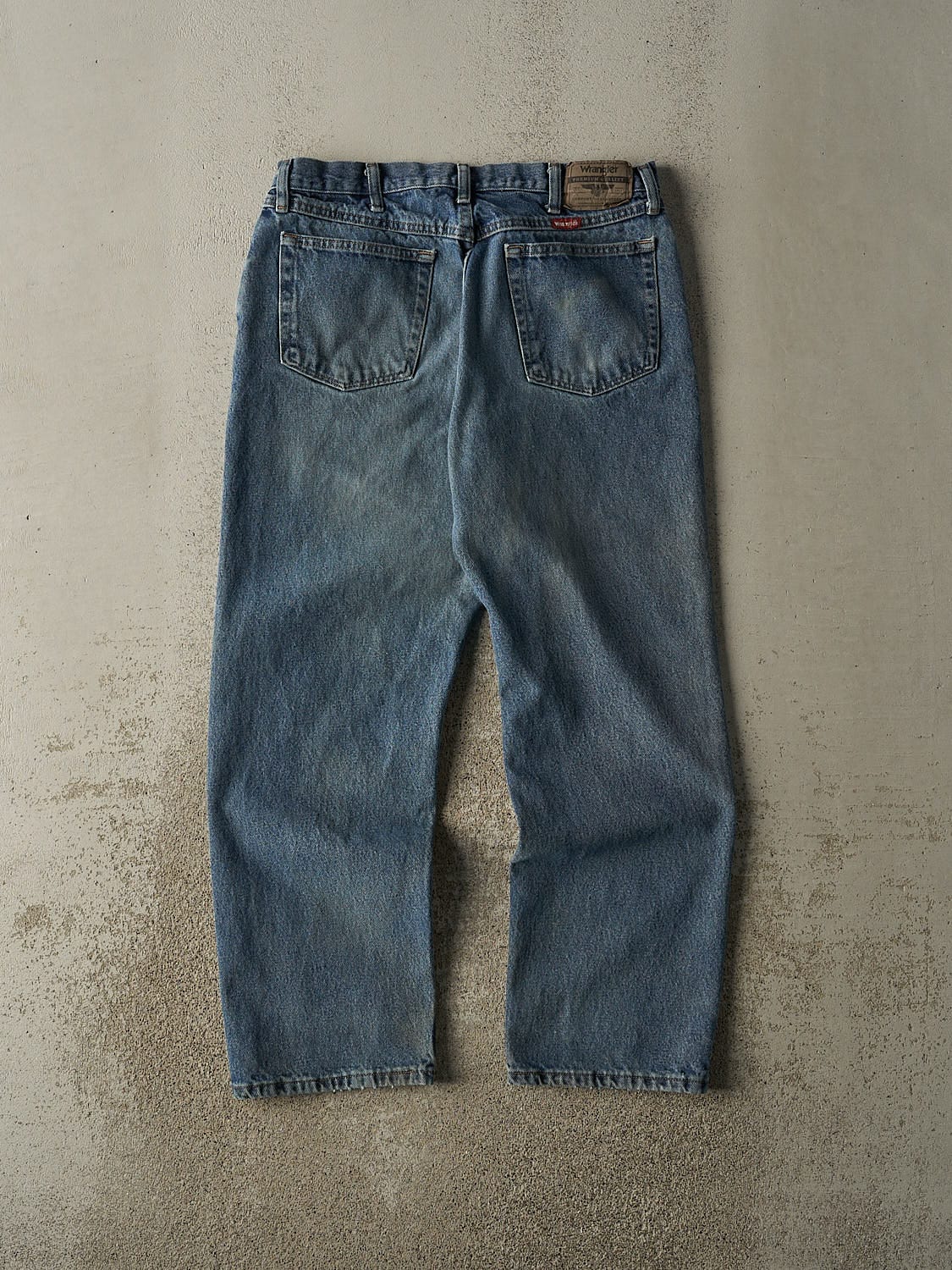 Vintage Y2K Dark Wash Wrangler Jeans (33x29.5)