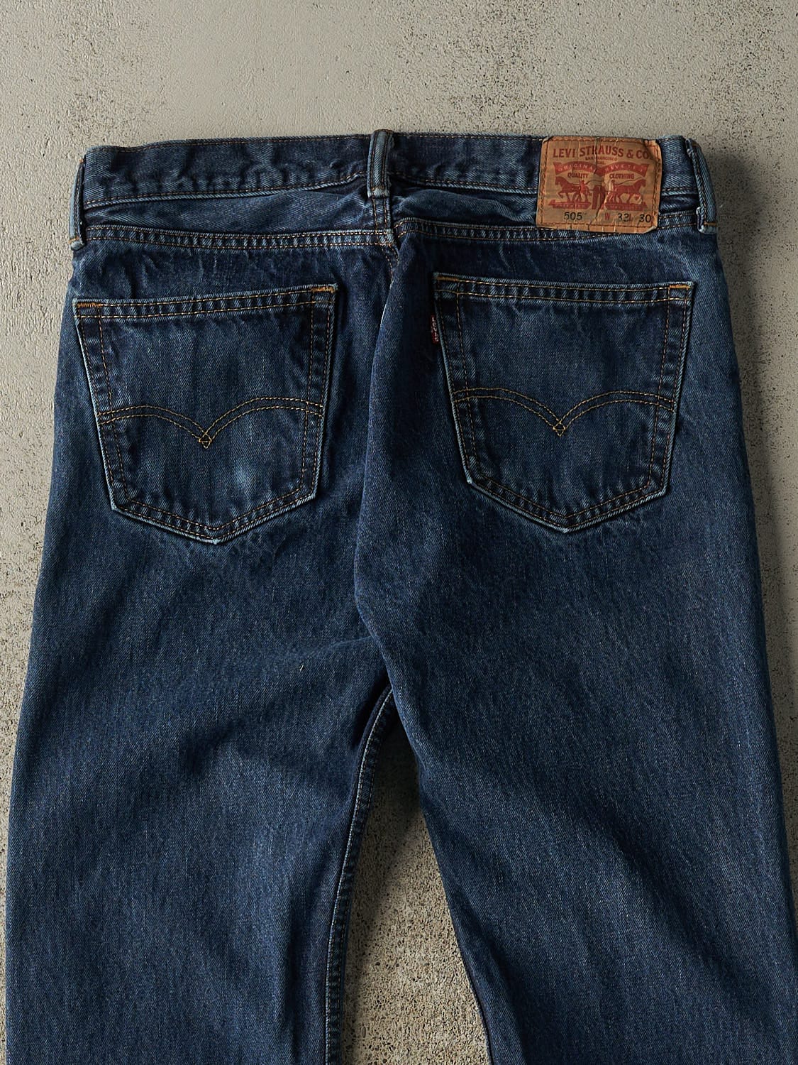 Vintage Y2K Dark Wash Levi's 505 Jeans (33x28.5)