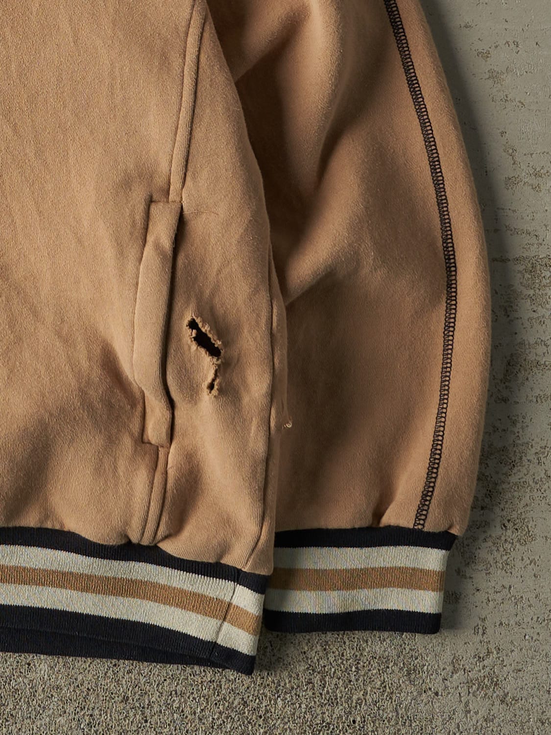Vintage Y2K Beige Lamborghini Embroidered Hoodie (M/L)