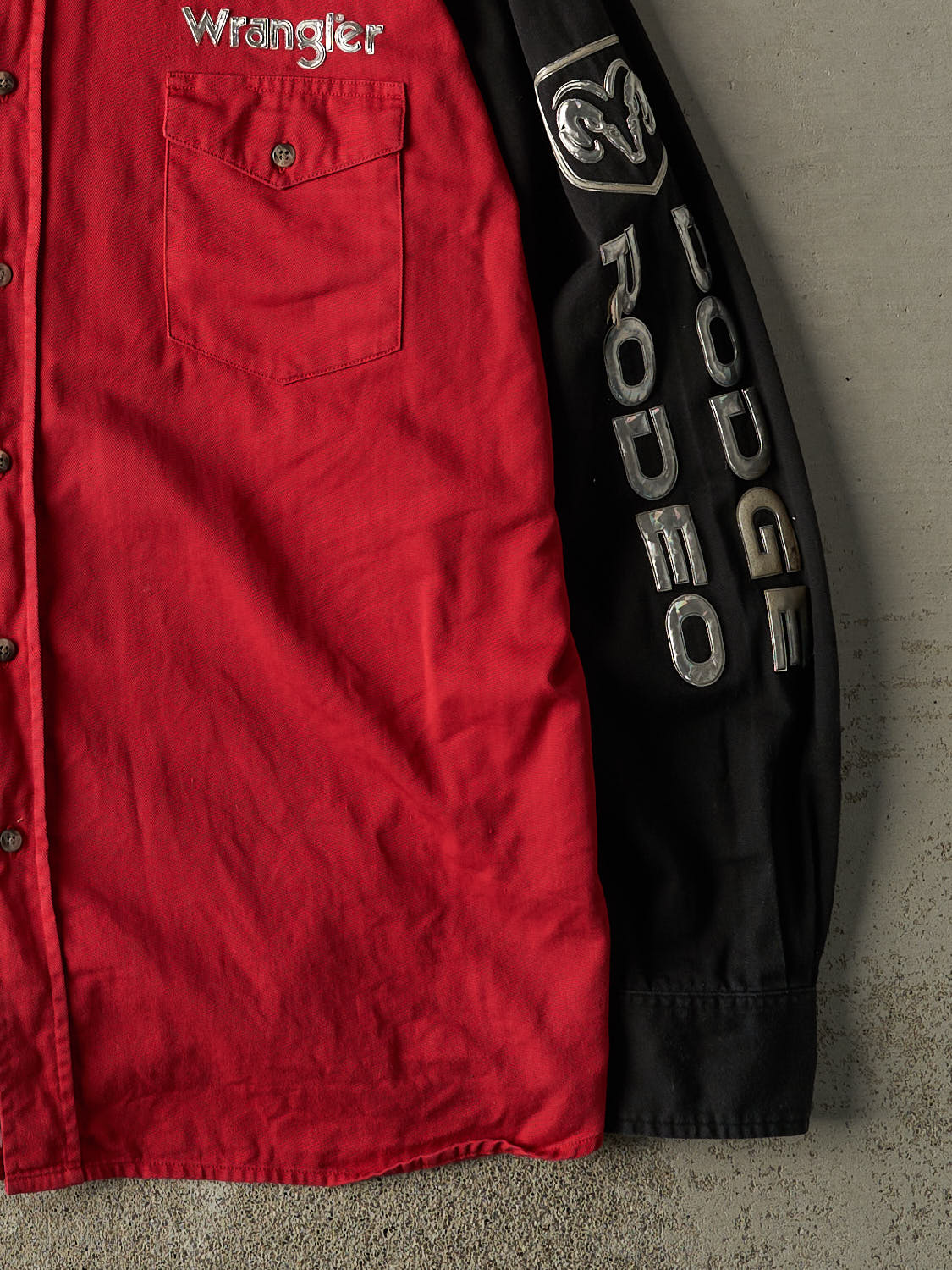 Vintage Y2K Red & Black Wrangler x Dodge Rodeo Button Up Long Sleeve (XL/XXL)