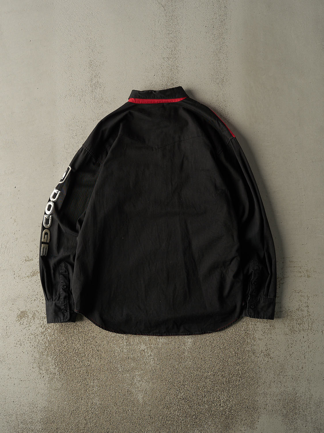 Vintage Y2K Red & Black Wrangler x Dodge Rodeo Button Up Long Sleeve (XL/XXL)