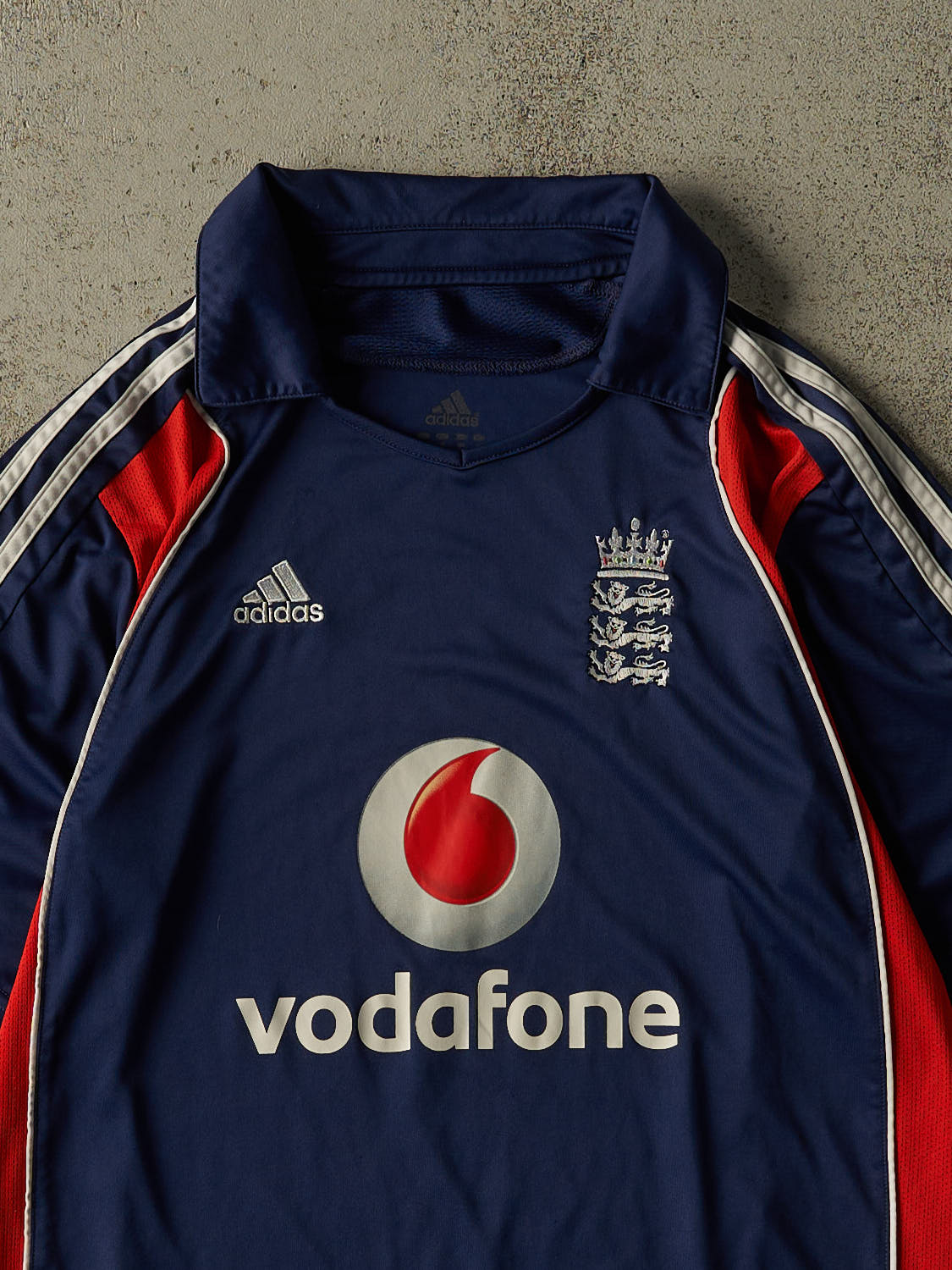 Vintage Y2K Navy Blue England Cricket Jersey (S/M)