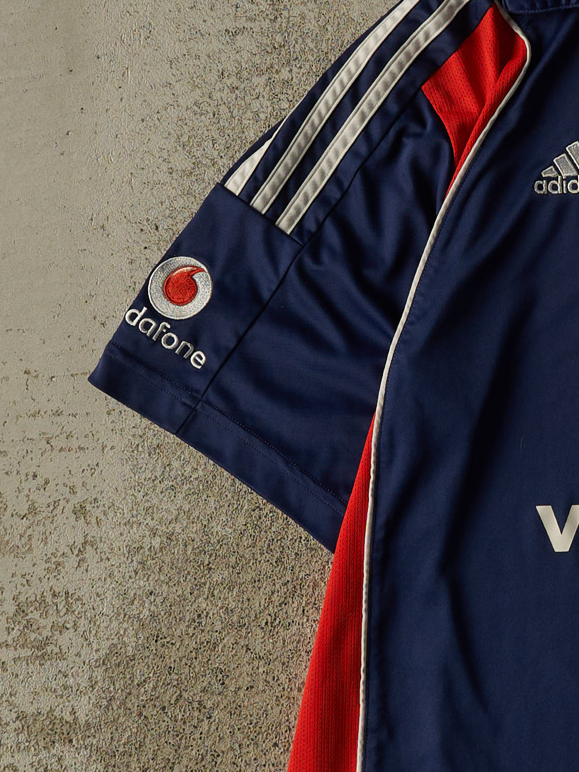 Vintage Y2K Navy Blue England Cricket Jersey (S/M)