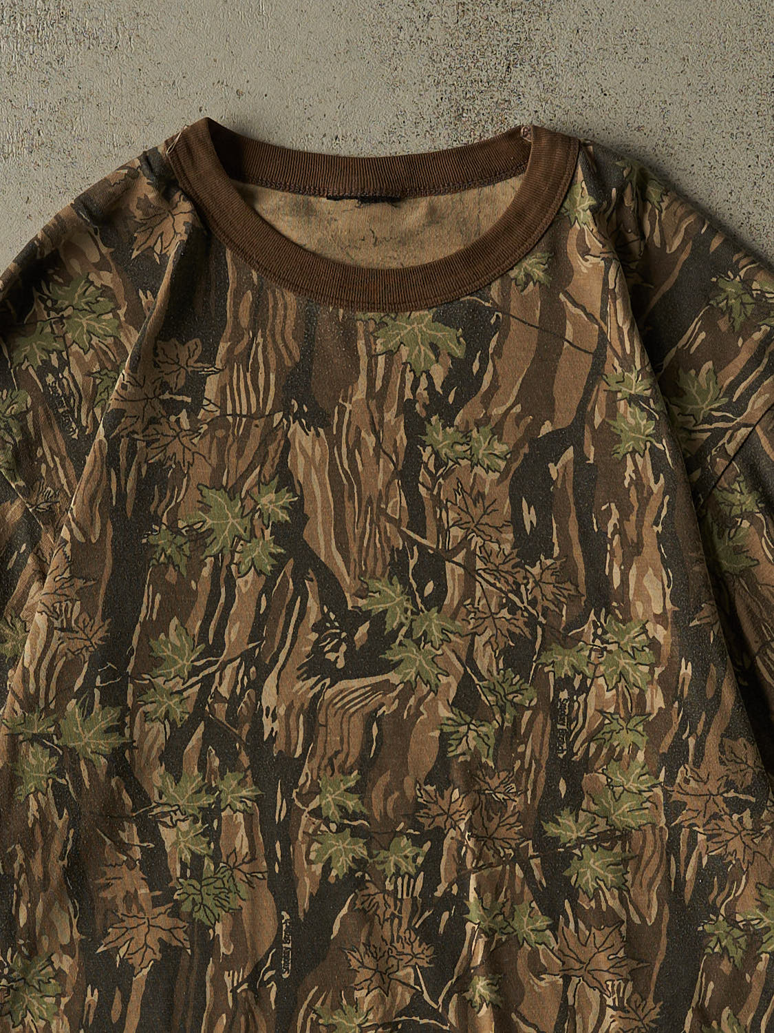 Vintage 90s Camo Smokey Branch Tee (L/XL)