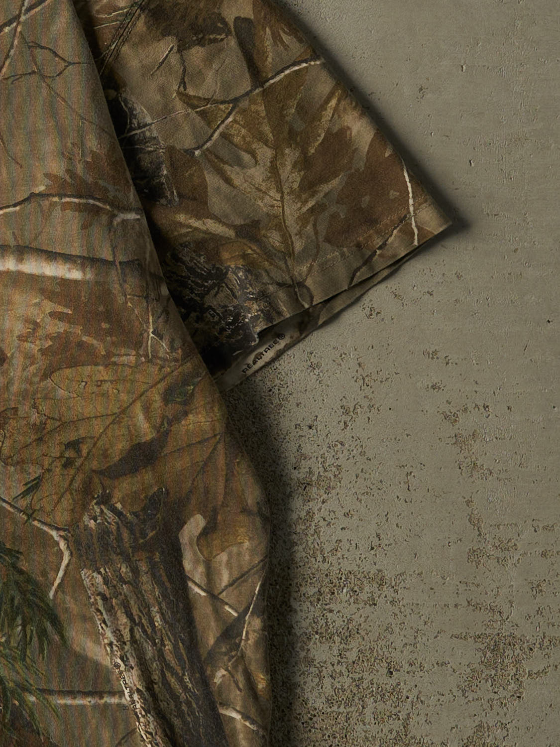 Vintage Y2K Camo Realtree Tee (L/XL)