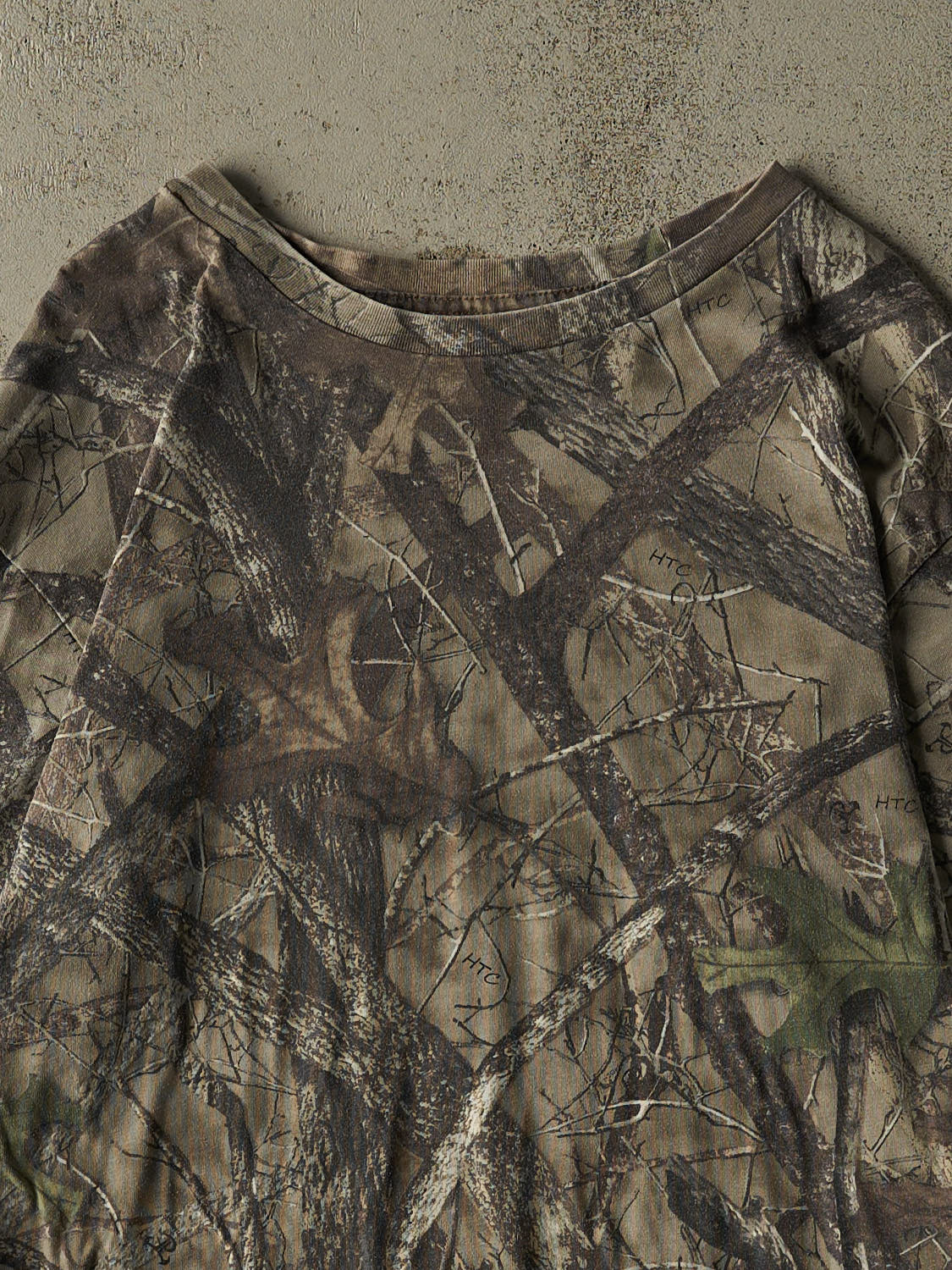 Vintage Y2K Camo Long Sleeve (L/XL)