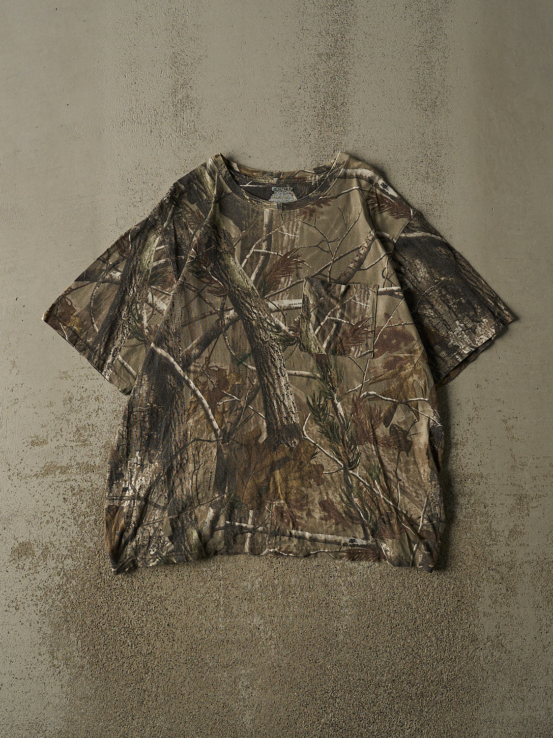 Vintage Y2K Camo Realtree Pocket Tee (L/XL)