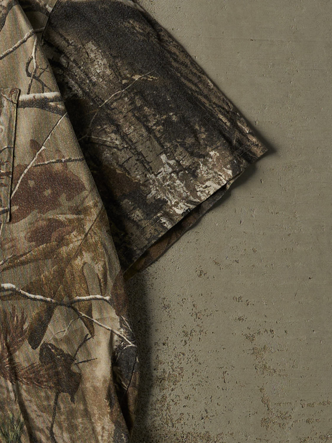 Vintage Y2K Camo Realtree Pocket Tee (L/XL)