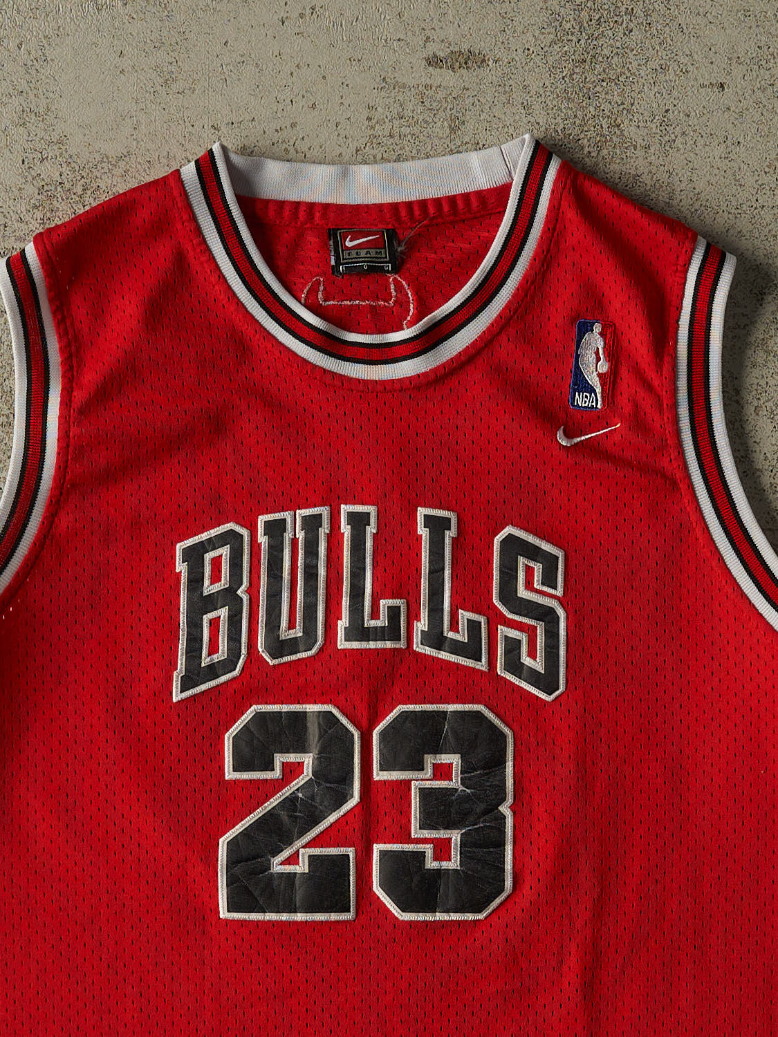 Vintage 90s Red Nike Chicago Bulls #23 Michael Jordan Stitched Jersey (S)