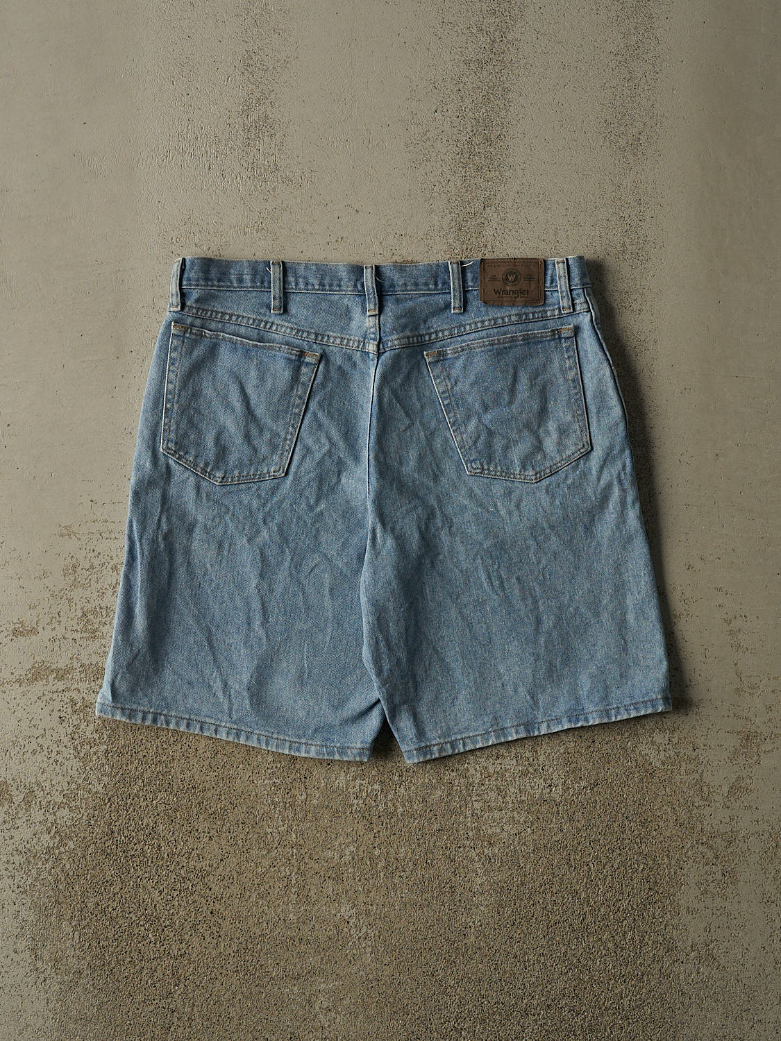 Vintage 90s Light Wash Wrangler Jean Shorts (36x9.5)
