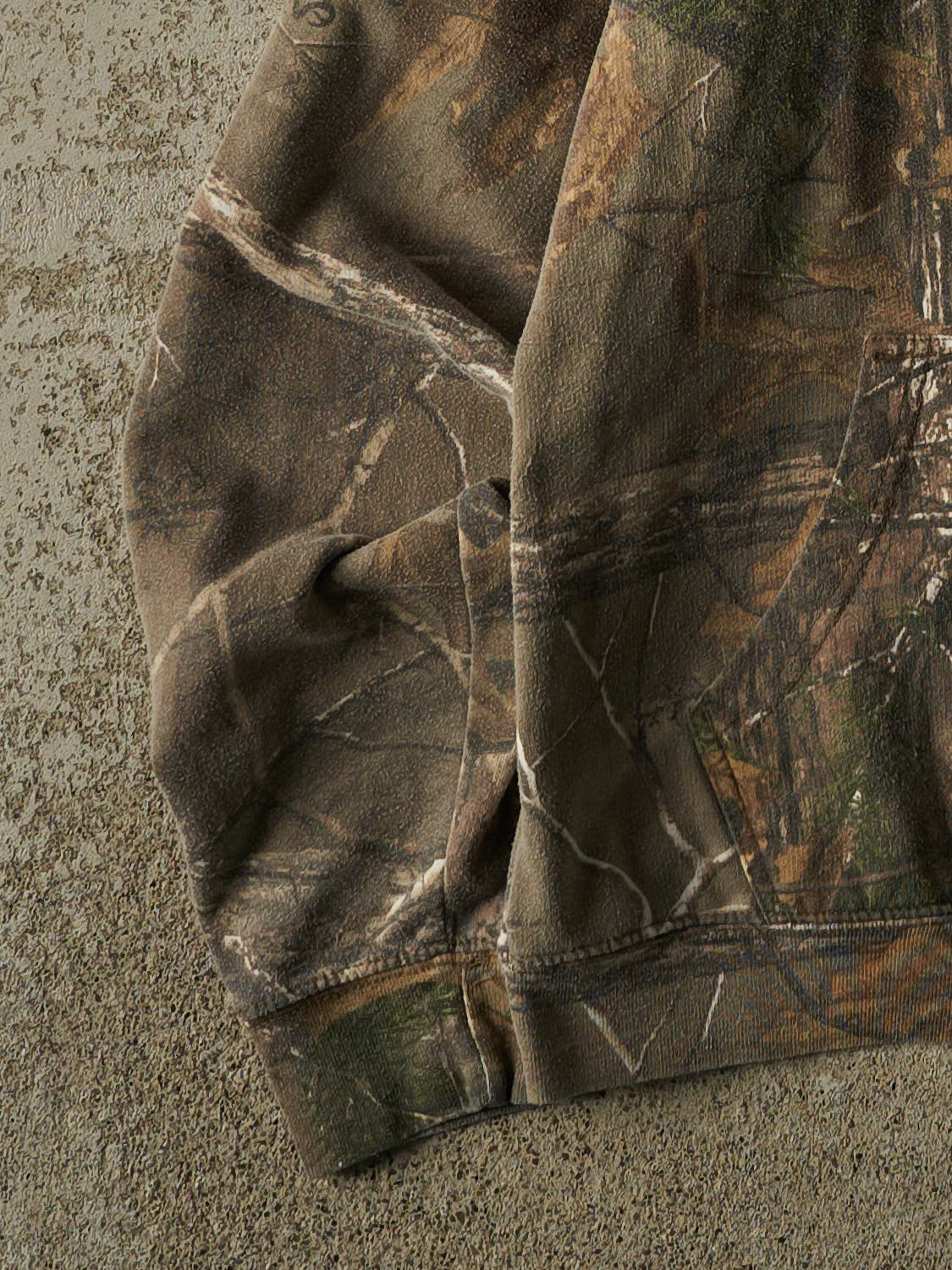 Vintage Y2K Camo Realtree Logo Hoodie (S/M)