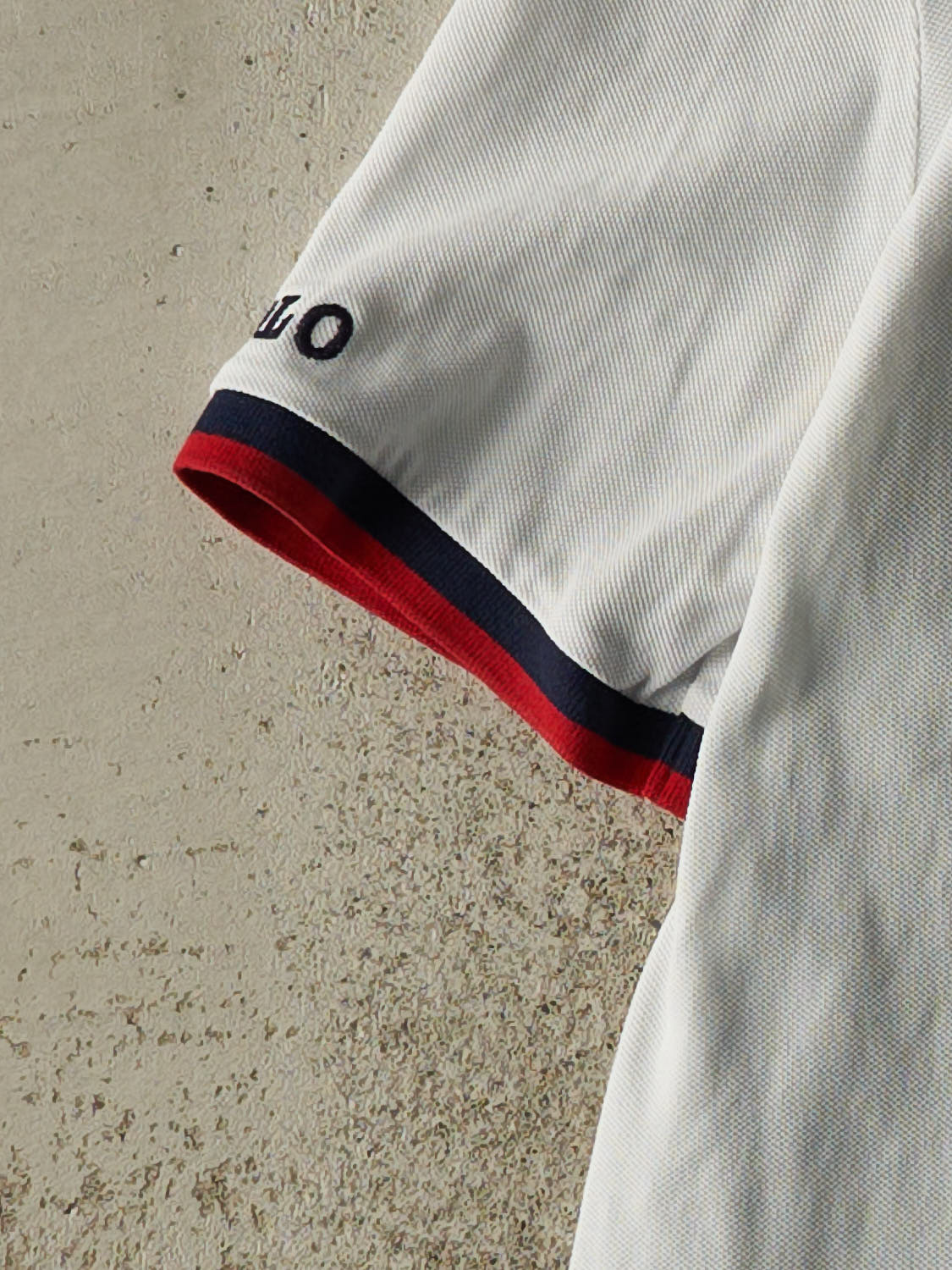 Vintage Y2K White Polo Ralph Lauren Quarter Button Tee (M/L)
