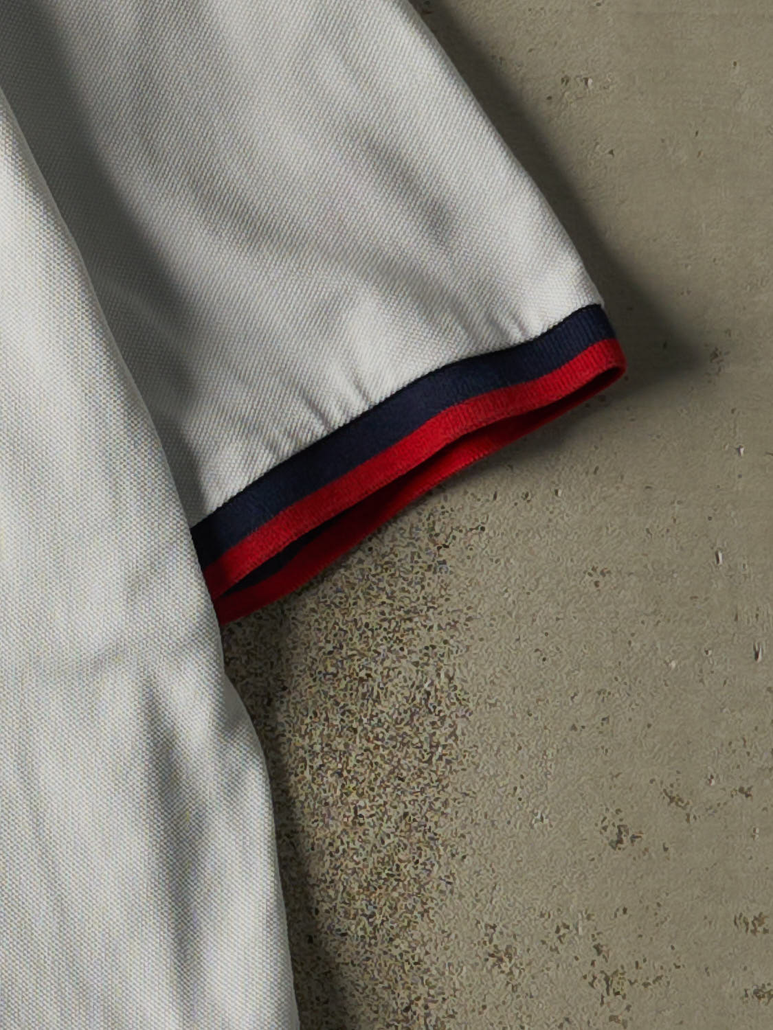 Vintage Y2K White Polo Ralph Lauren Quarter Button Tee (M/L)