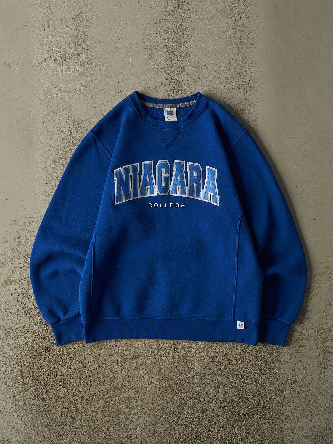Vintage Y2K Blue Russell Athletic Niagara College Crewneck (S/M)