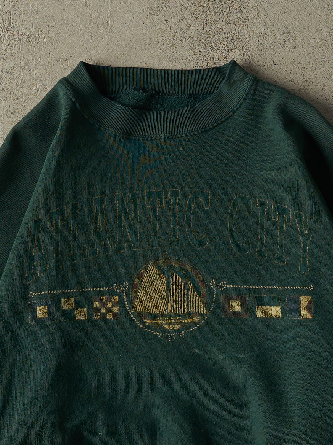 Vintage 90s Sun Faded Green Atlantic City New Jersey Crewneck (L)