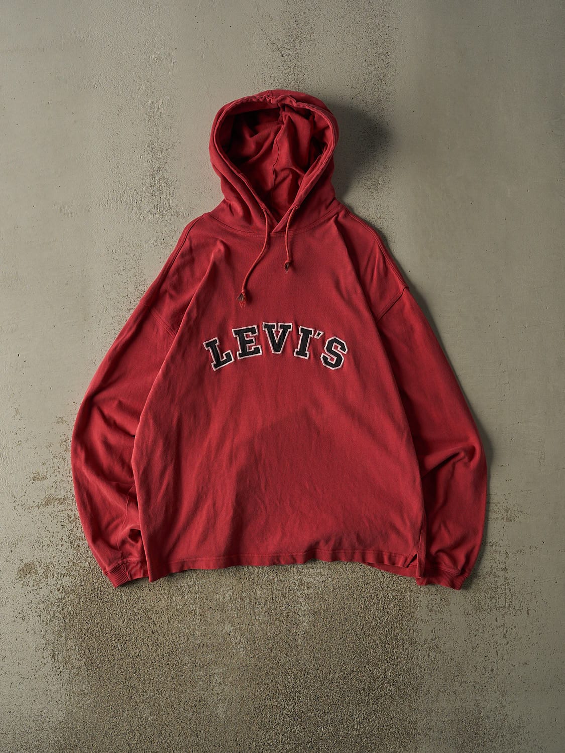 Vintage 90s Sun Faded Red Levi's Embroidered Lightweight Hoodie (XL/XXL)