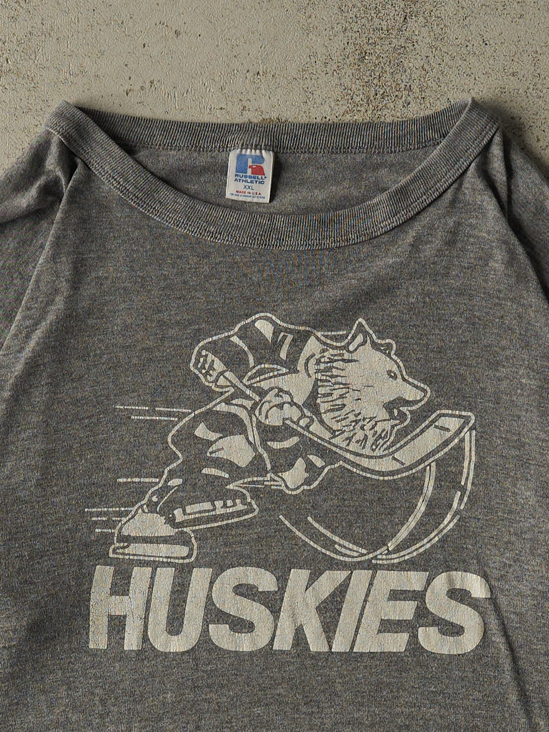 Vintage 90s Grey Russell Athletic Huskies Hockey Tee (XL/XXL)