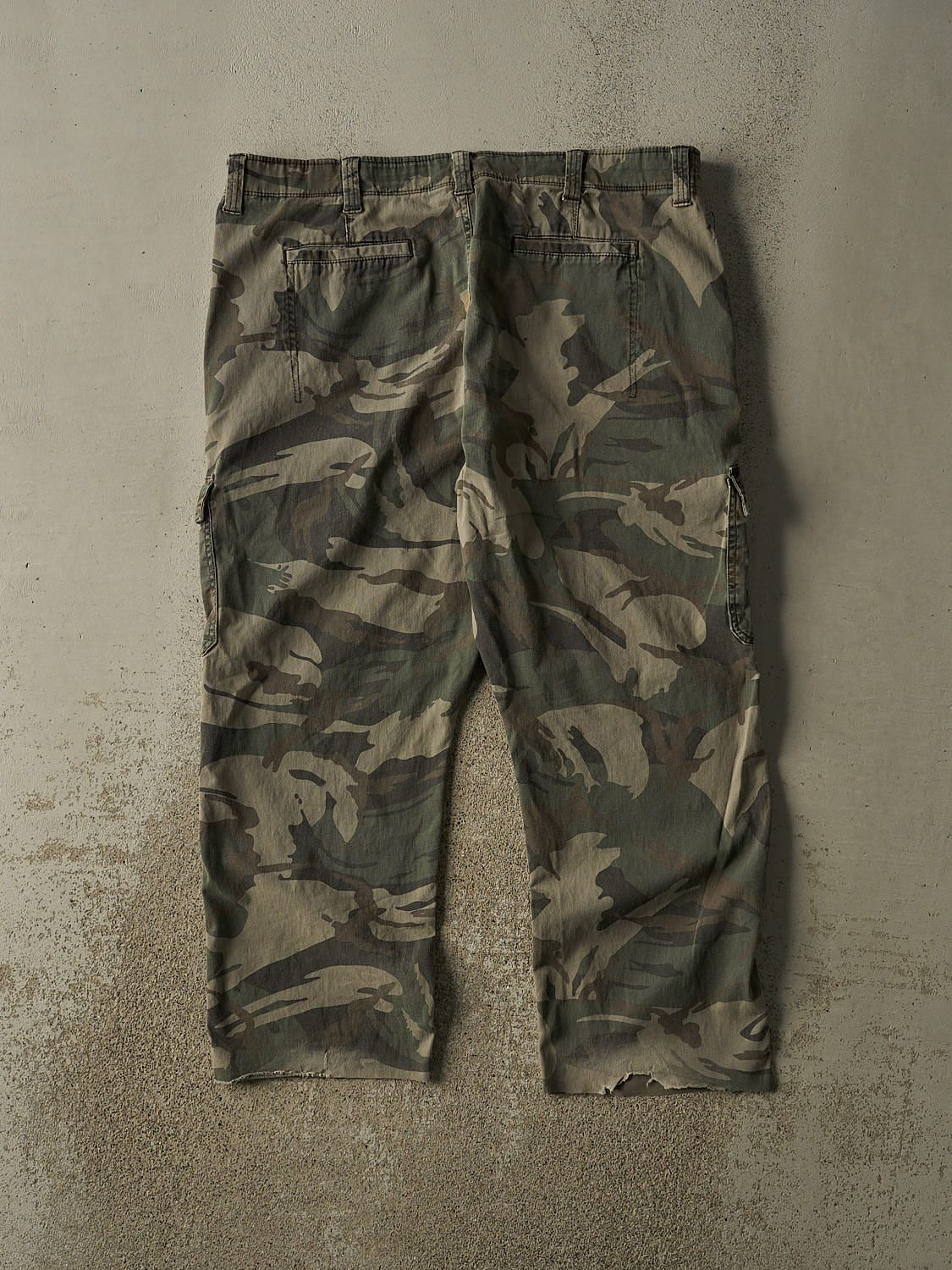 Vintage Y2K Camo Wrangler Cargo Pants (38x27.5)