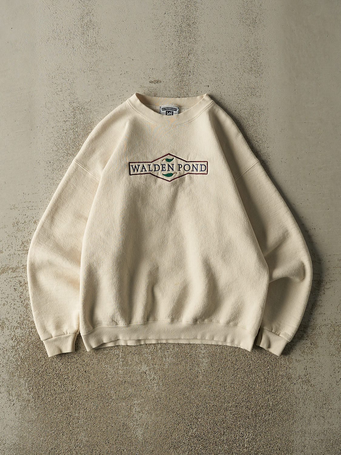 Vintage 90s Beige Walden Pond Embroidered Crewneck (S)