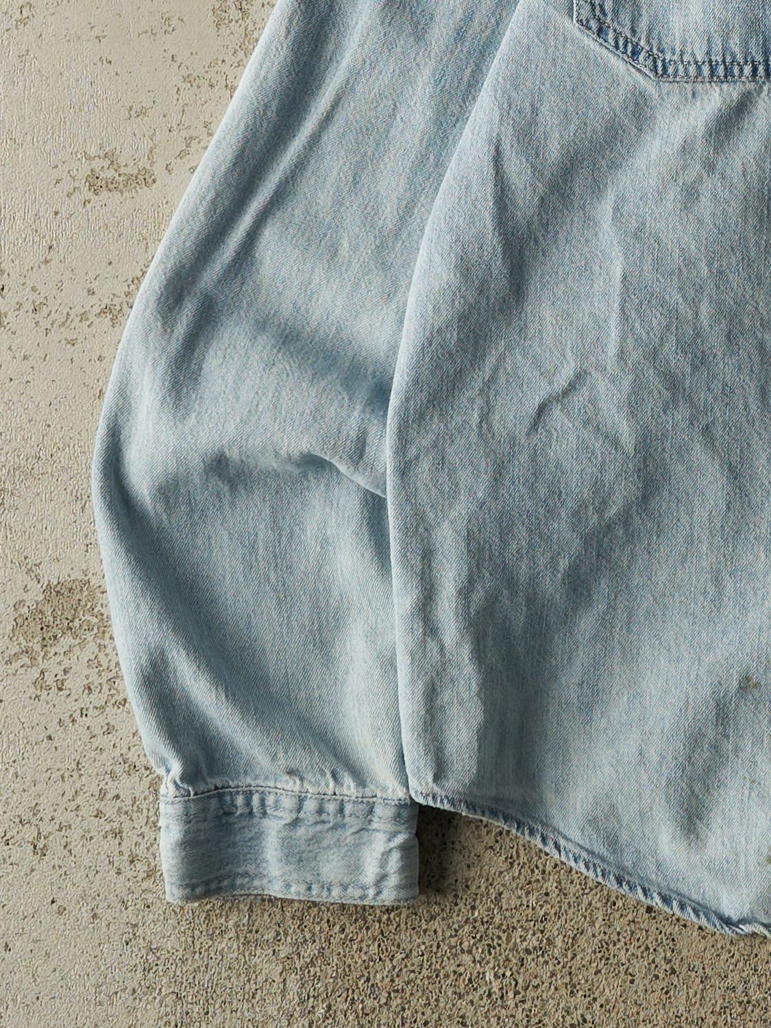 Vintage Y2K Light Wash Levi's Denim Button Up Long Sleeve (XL/XXL)