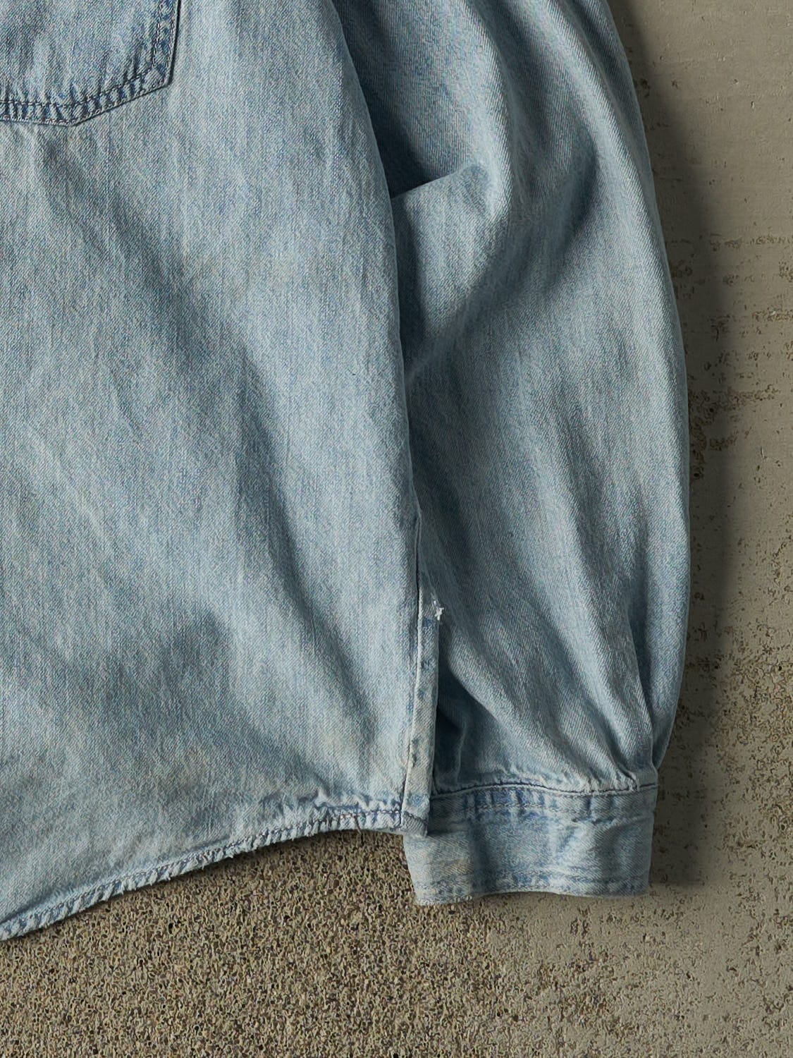 Vintage Y2K Light Wash Levi's Denim Button Up Long Sleeve (XL/XXL)
