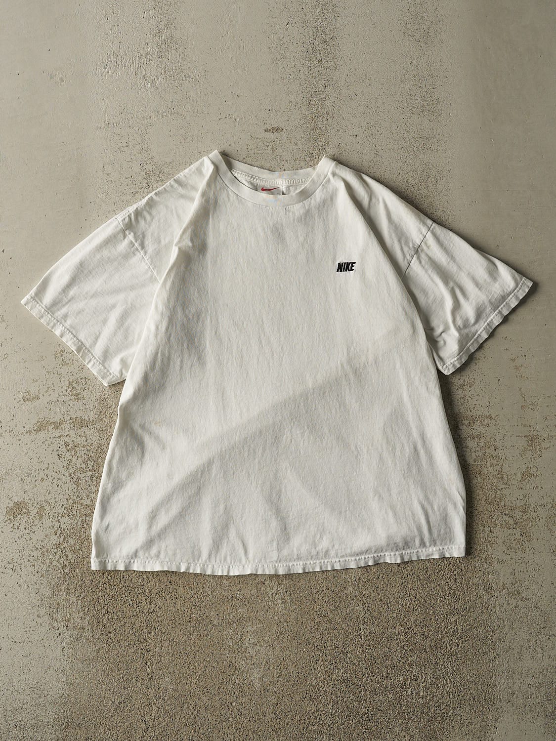 Vintage 90s White Nike Embroidered Tee (L/XL)