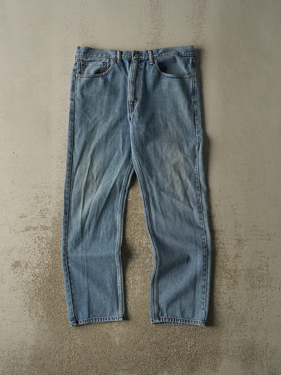 Vintage Y2K Mid Wash Levi's 505 Jeans (36x31)