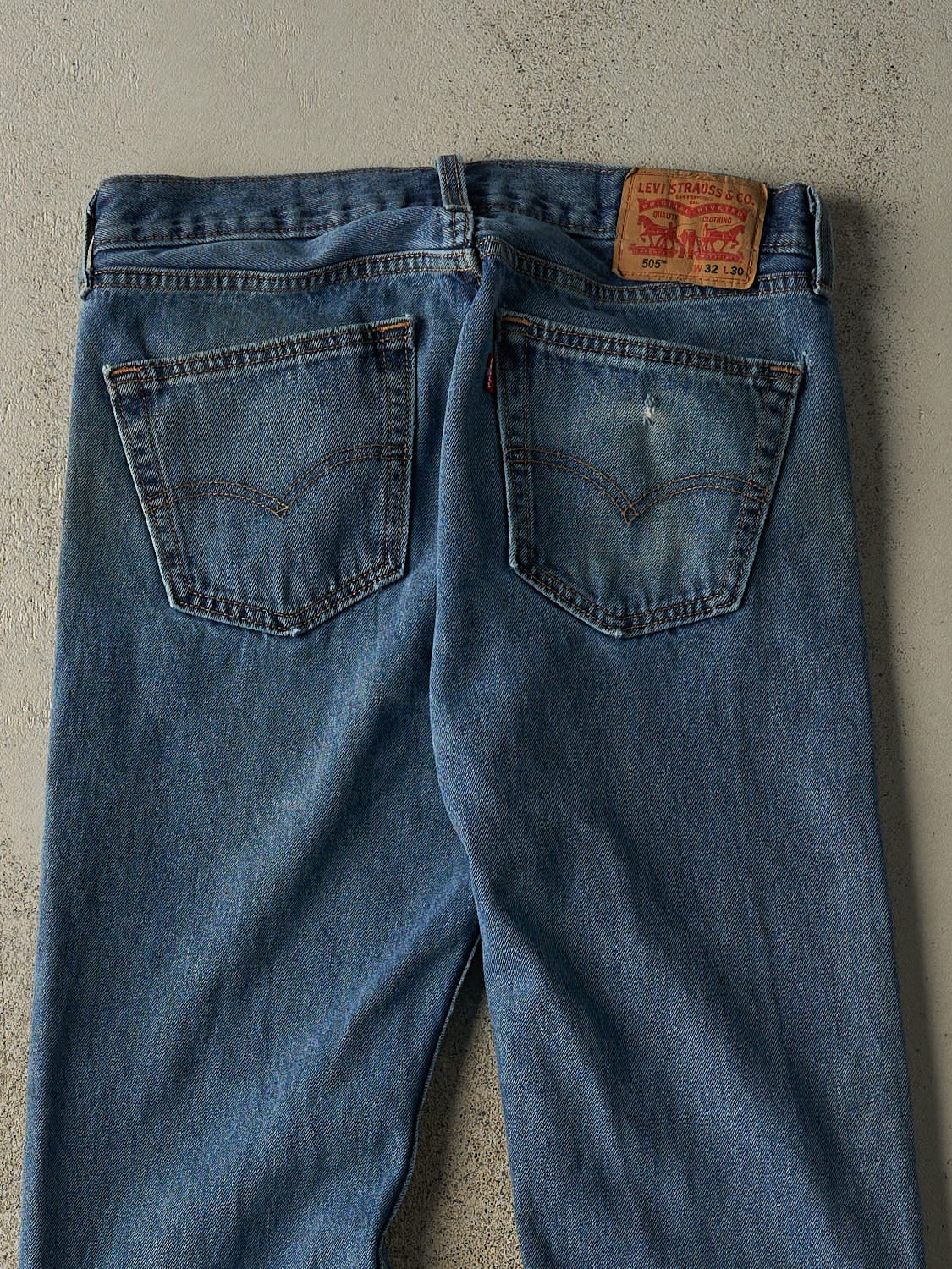 Vintage Y2K Dark Wash Levi's 505 Jeans (32x29.5)