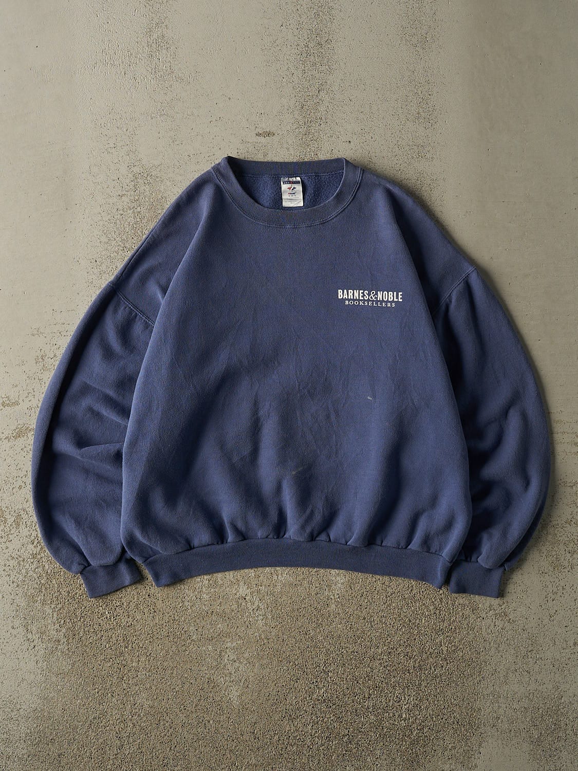 Vintage Y2K Blue Barnes & Noble Crewneck (L/XL)