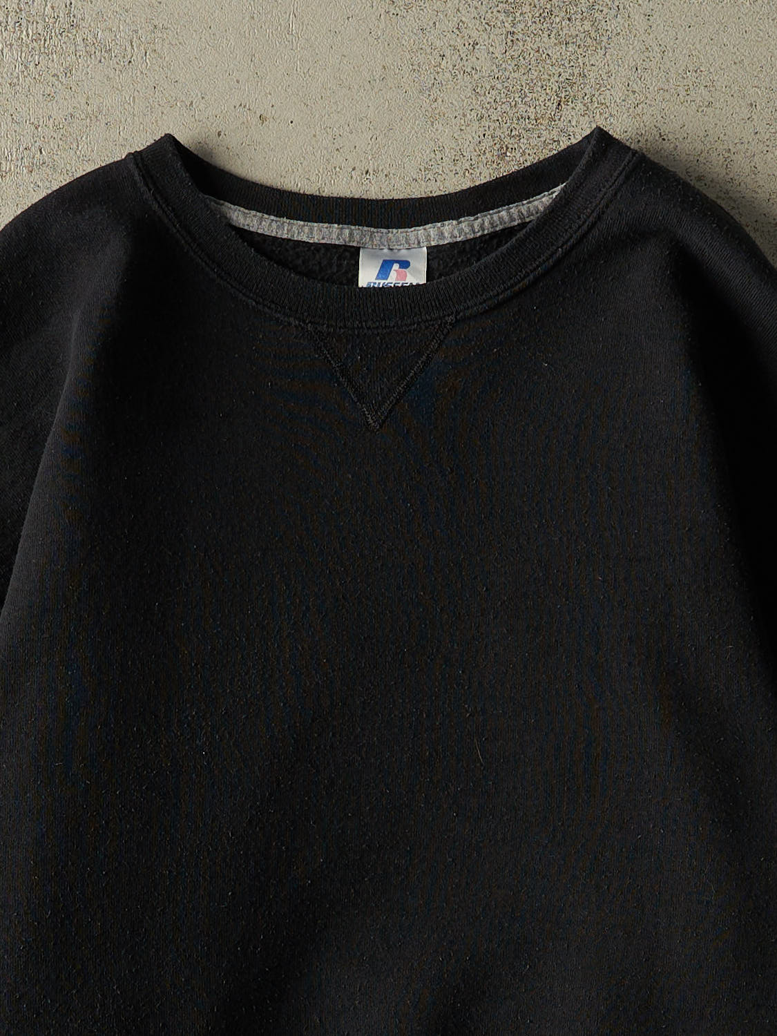 Vintage Y2K Black Russell Athletic Blank Crewneck (L/XL)