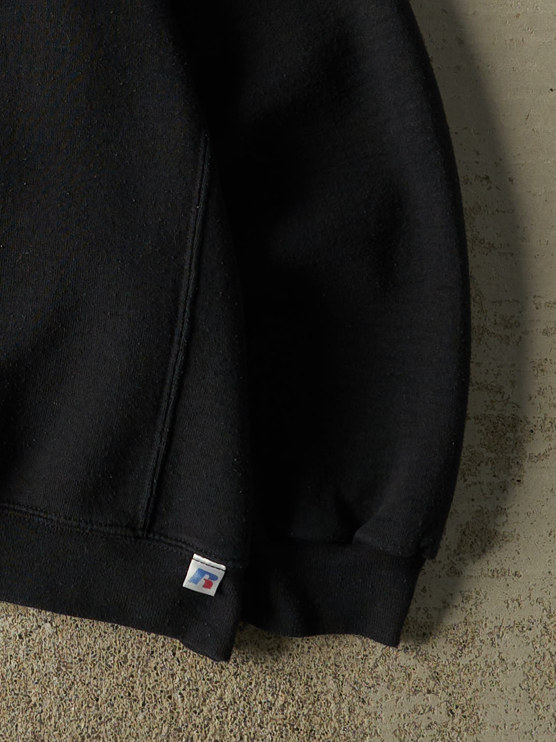 Vintage Y2K Black Russell Athletic Blank Crewneck (L/XL)