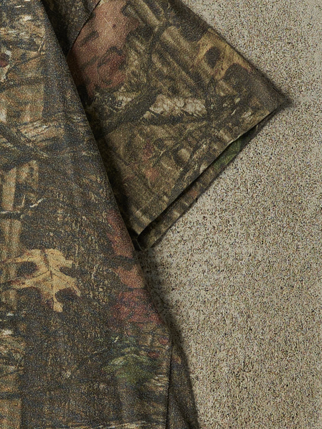 Vintage Y2K Camo Blank Tee (M)