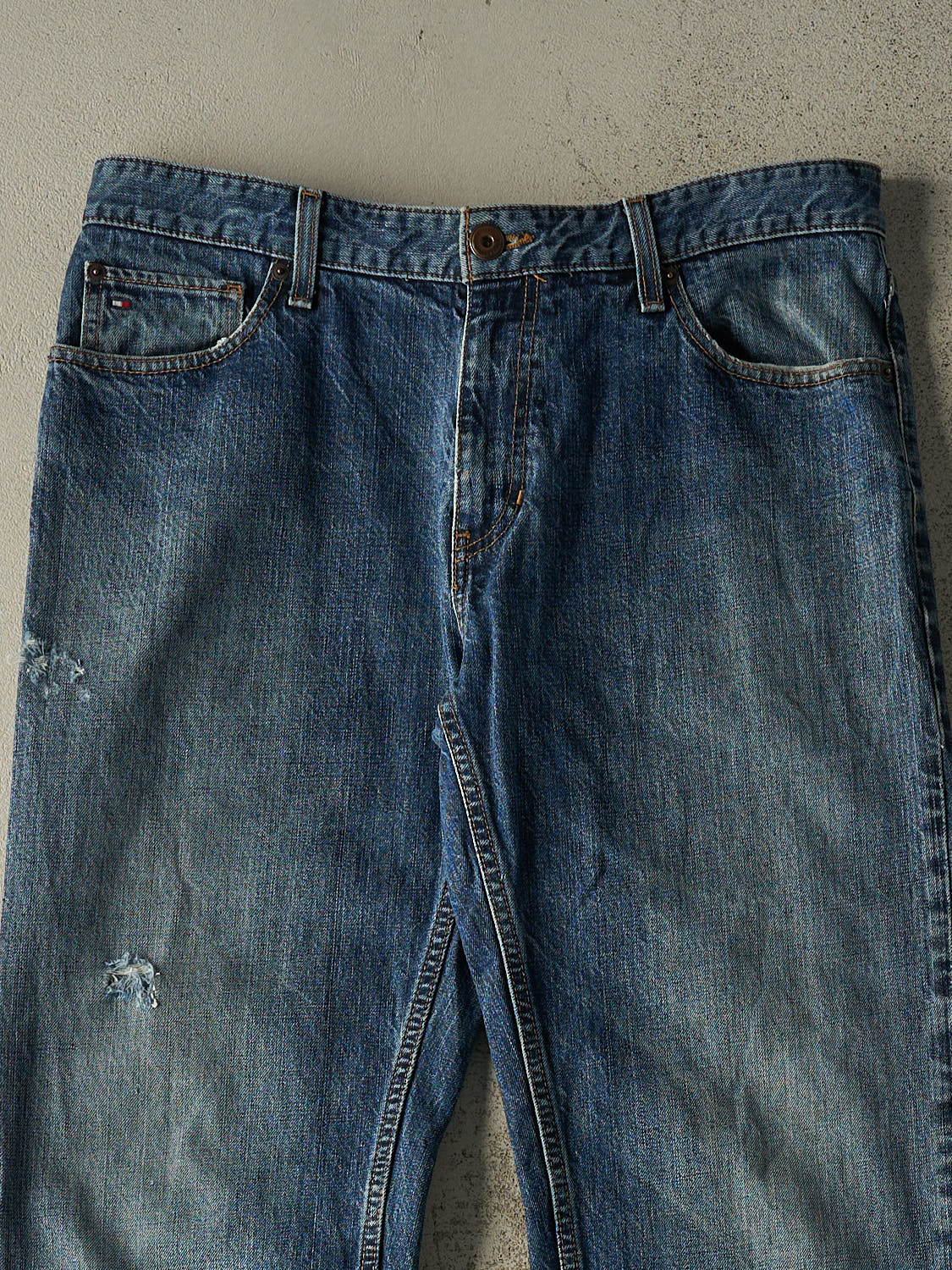 Vintage Y2K Dark Wash Tommy Hilfiger Jeans (36x32.5)