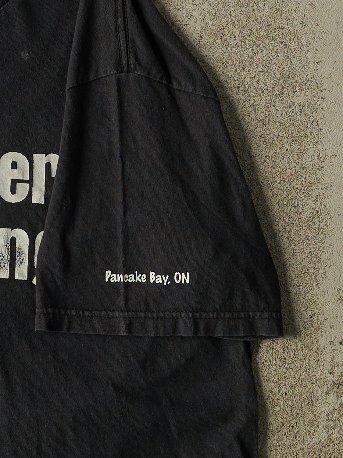 Vintage Y2K Black "Rather Be Fishing" Tee (M/L)