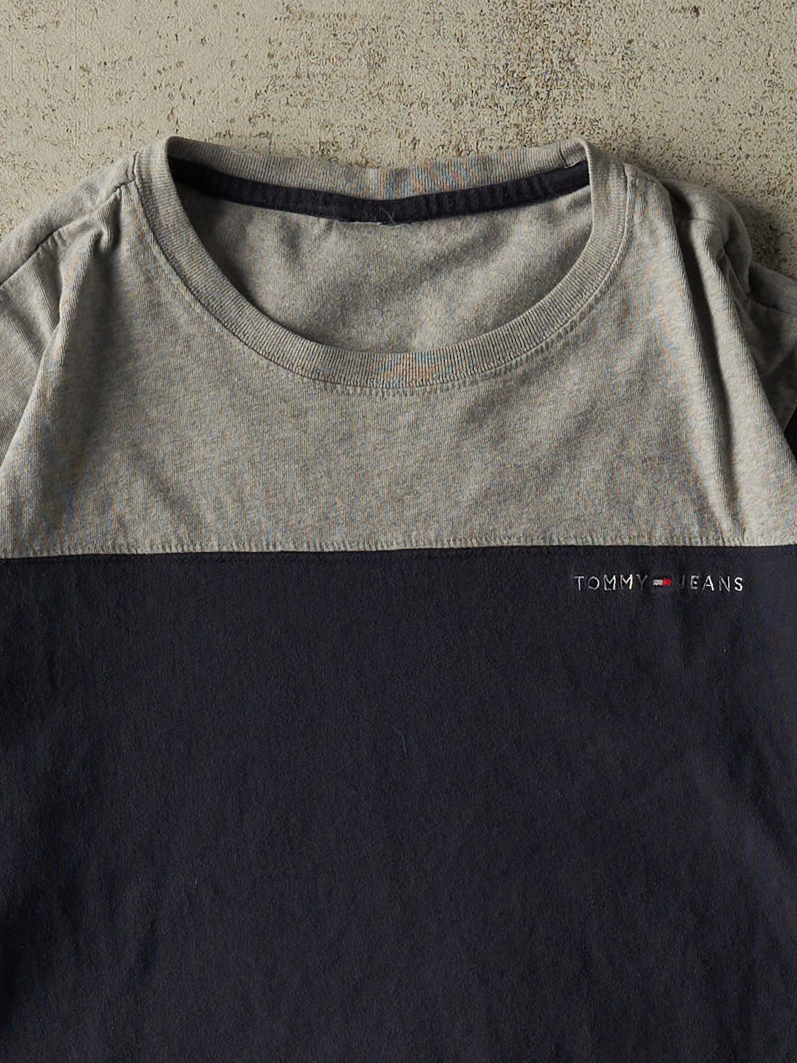Vintage 90s Navy Blue Tommy Jeans Embroidered Tee (M/L)