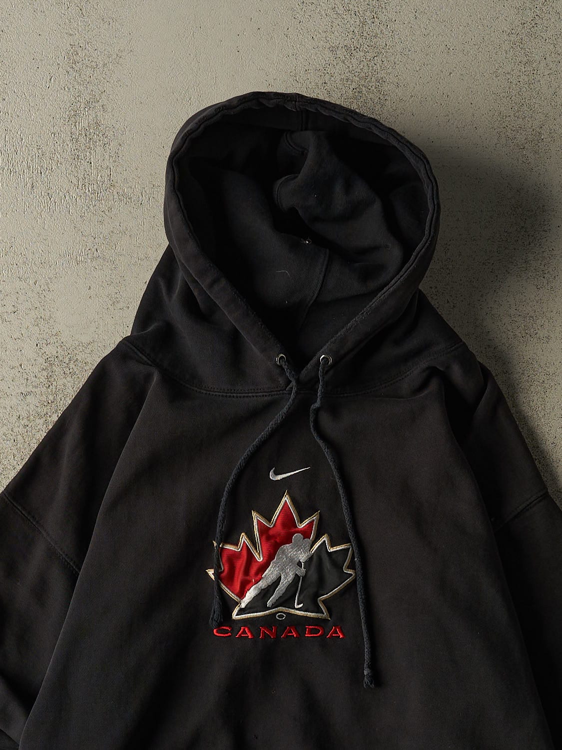 Vintage Y2K Black Nike Middle Swoosh Canada Hockey Hoodie (XL/XXL)