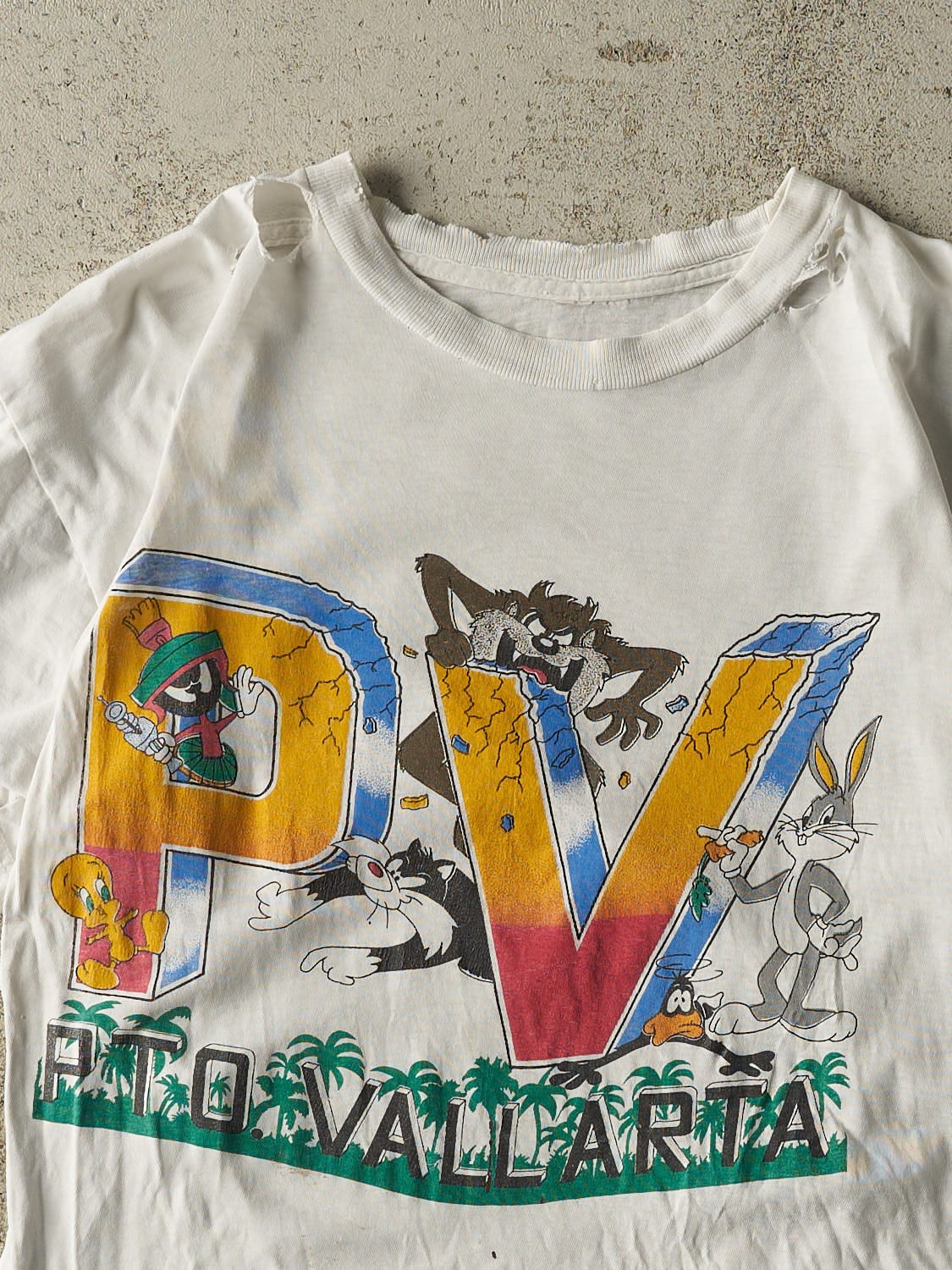 Vintage 90s White Puerto Vallarta Looney Tunes Bootleg Tee (S/M)