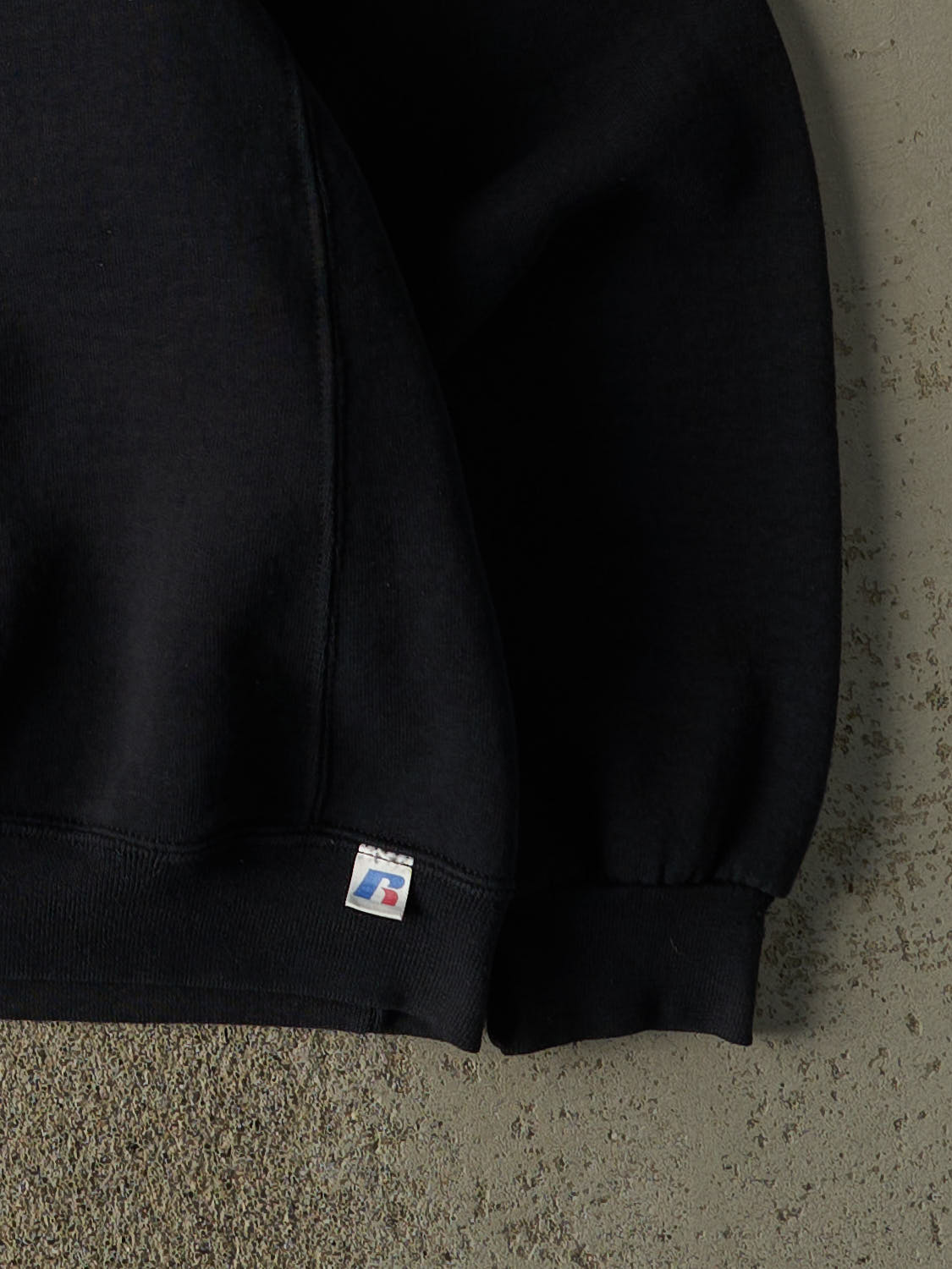 Vintage Y2K Black Russell Athletic Blank Crewneck (L)