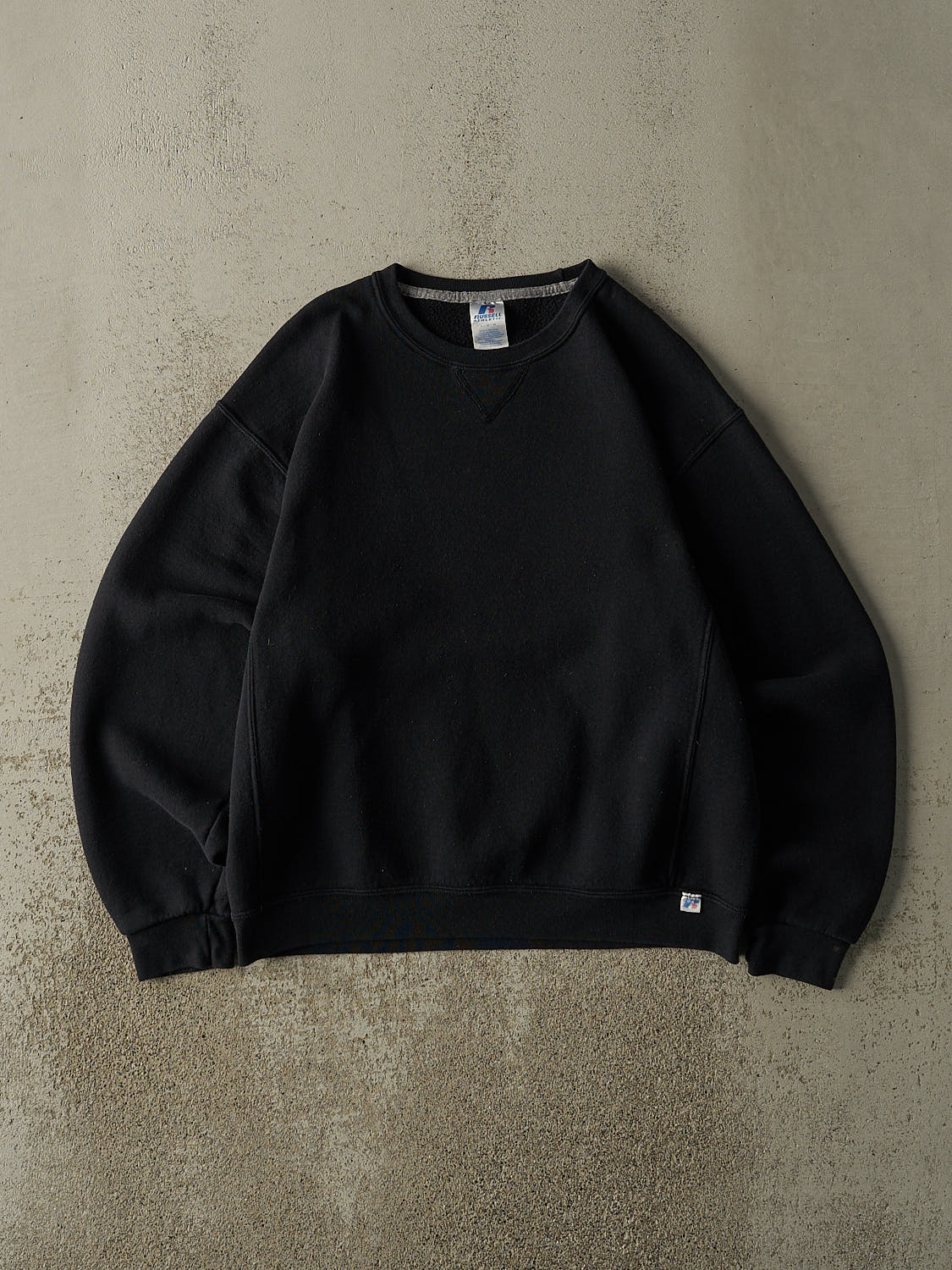 Vintage Y2K Black Russell Athletic Blank Crewneck (M/L)