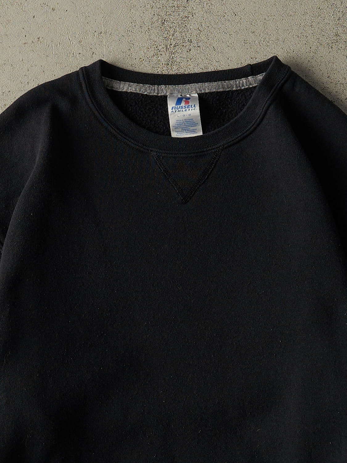 Vintage Y2K Black Russell Athletic Blank Crewneck (M/L)