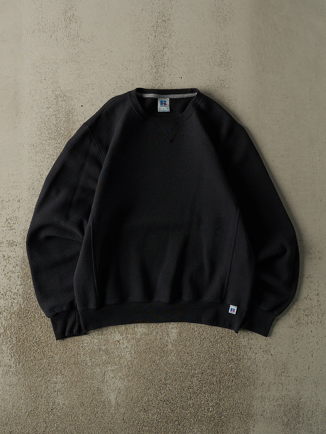 Vintage Y2K Black Russell Athletic Blank Crewneck (M)