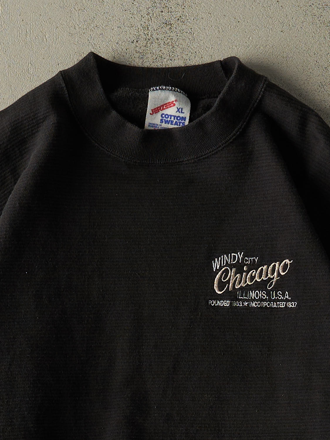 Vintage 80s Black Chicago Embroidered Crewneck (L/XL)