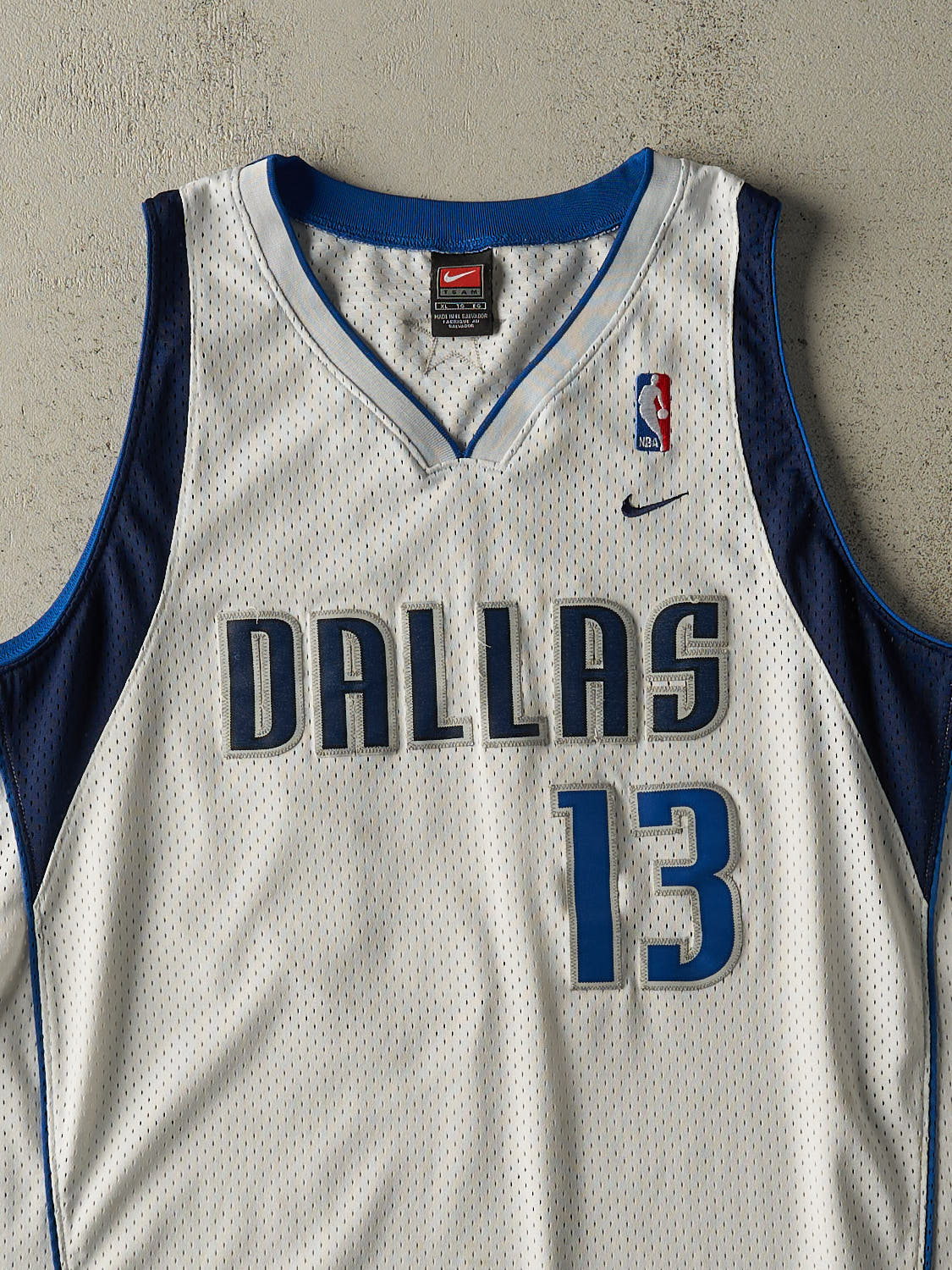 Vintage Y2K White Dallas Mavericks Steve Nash Basketball Jersey (XXL)