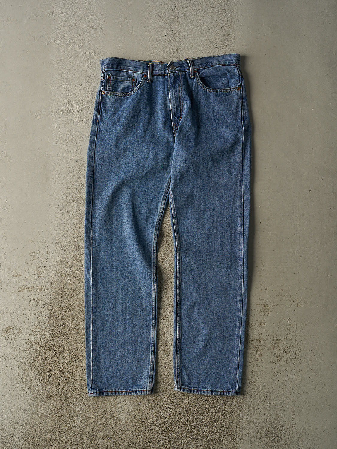 Vintage Y2K Light Wash Levi's Jeans (36x33)